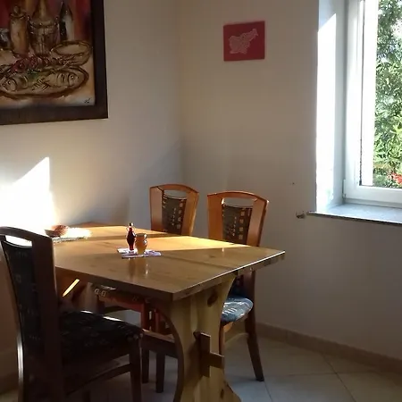 Pri Vrtnici Lejlighed *